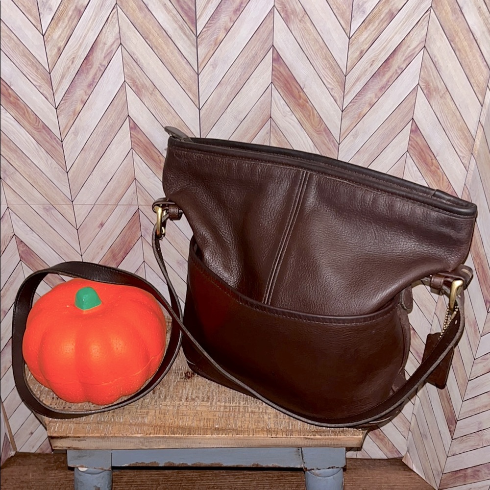 EUC Rare Vintage Coach Bleeker bucket bag in brown